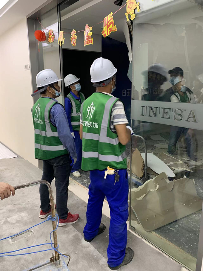 漕河涇智匯園辦公室裝修施工現(xiàn)場 漕河涇智匯園辦公室裝修施工現(xiàn)場