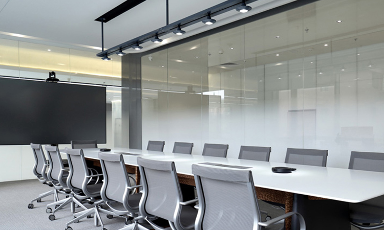 現(xiàn)代風(fēng)辦公玻璃隔斷會(huì)議室 現(xiàn)代風(fēng)辦公玻璃隔斷會(huì)議室