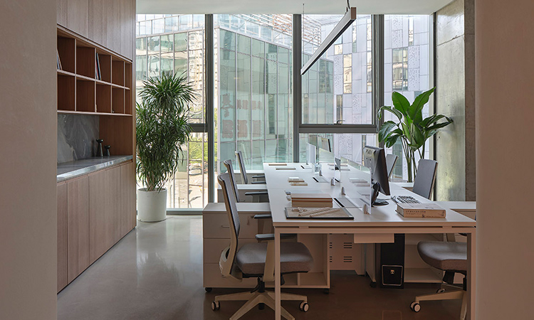 高層寫(xiě)字樓落地玻璃辦公室 高層寫(xiě)字樓落地玻璃辦公室